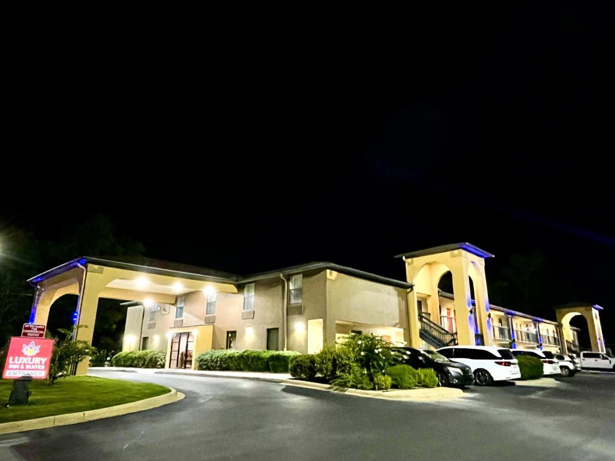 Luxury Inn & Suites Selma Bagian luar foto