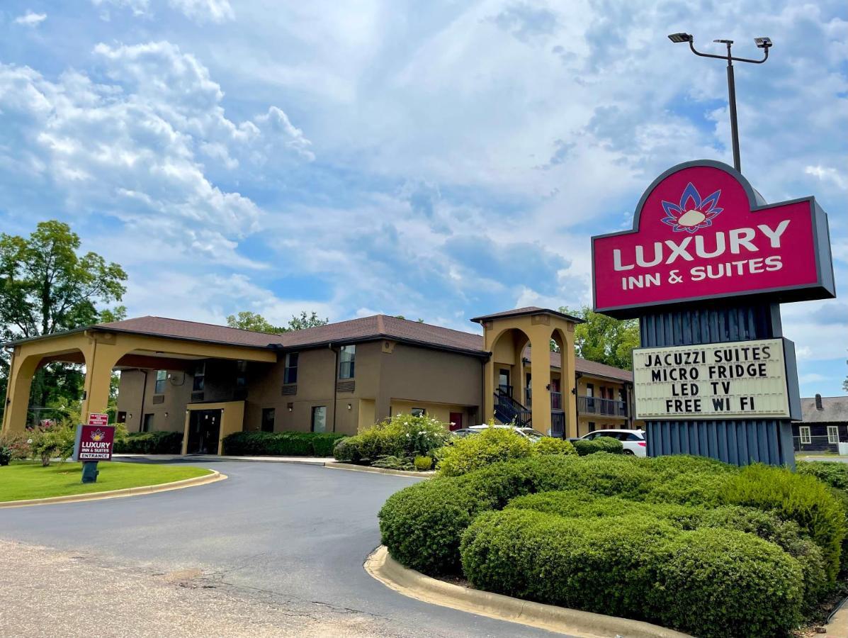 Luxury Inn & Suites Selma Bagian luar foto
