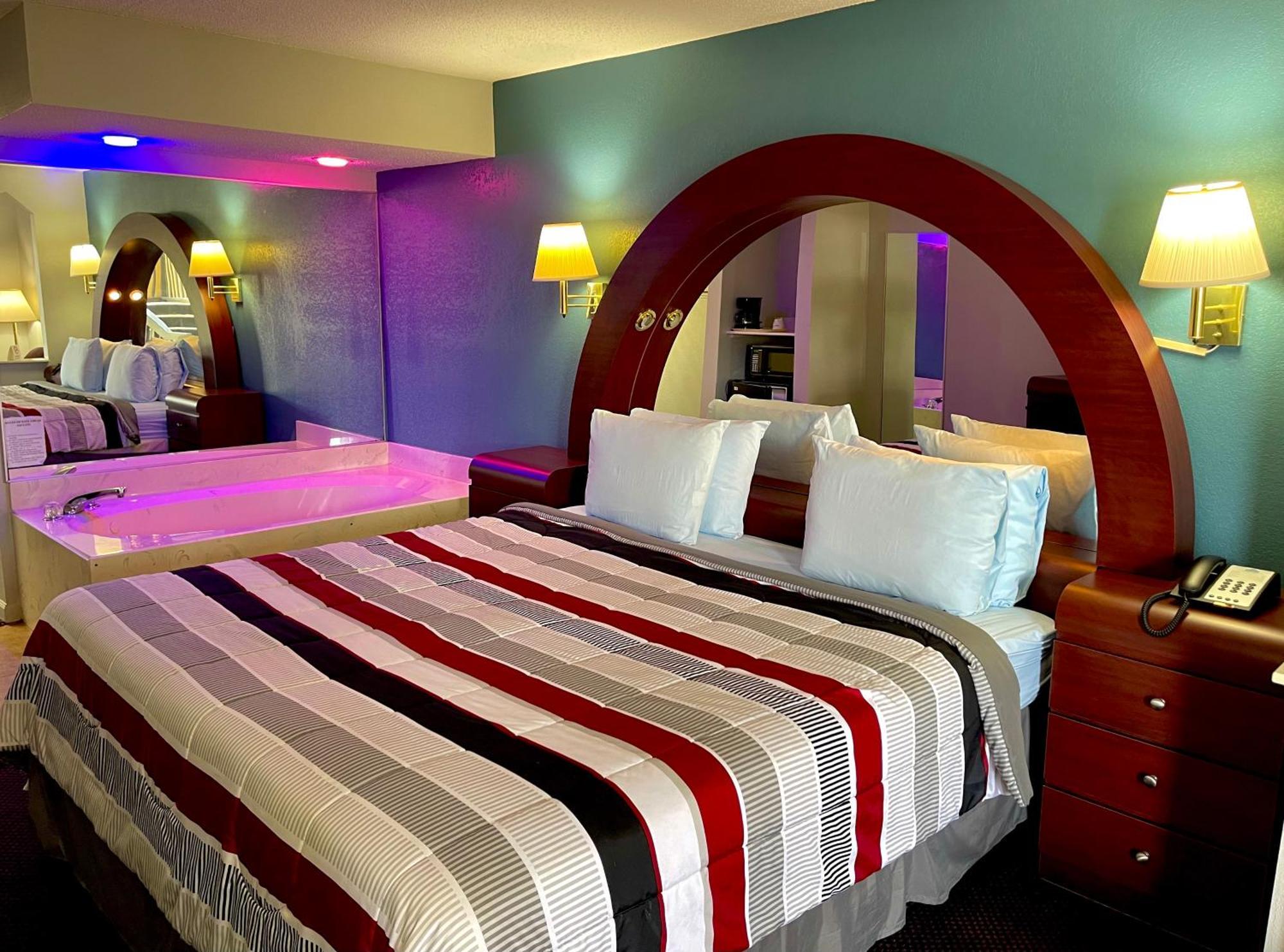 Luxury Inn & Suites Selma Bagian luar foto