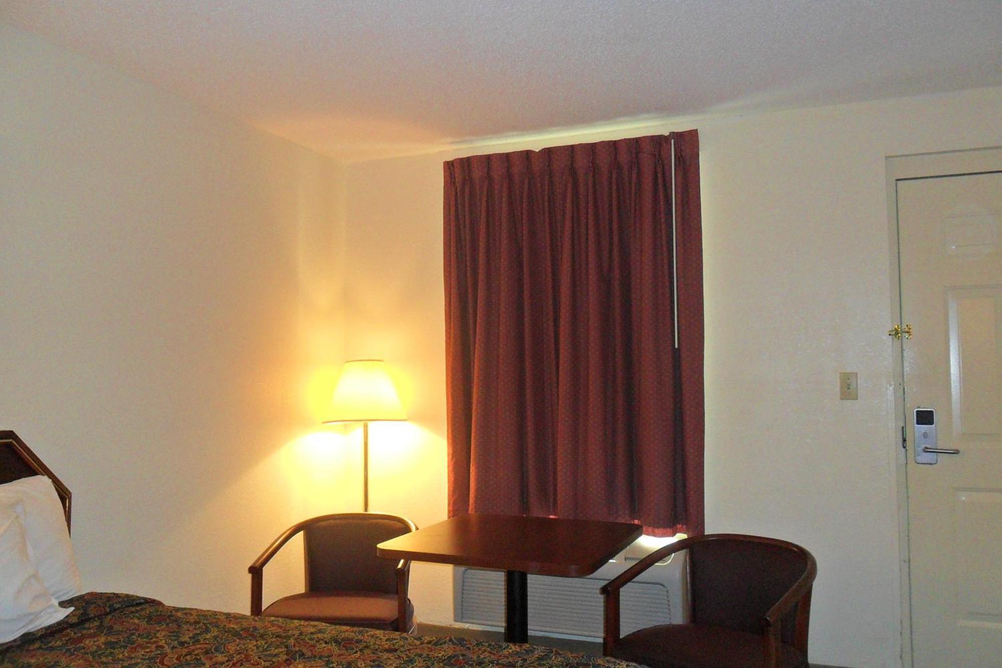 Luxury Inn & Suites Selma Ruang foto